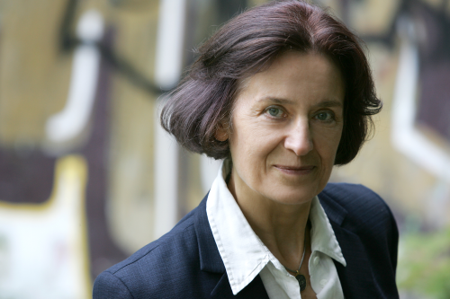 Dr. Barbara Knab
