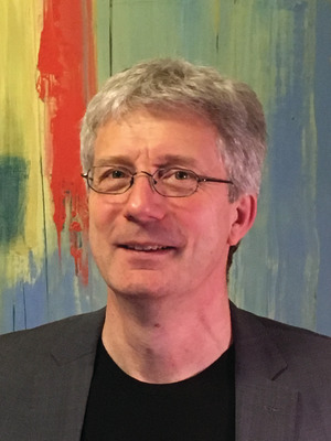 Dr. Tillmann Bendikowski
